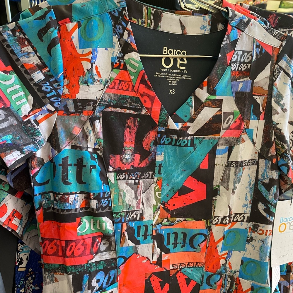 Barco One Graffiti V-Neck scrub top